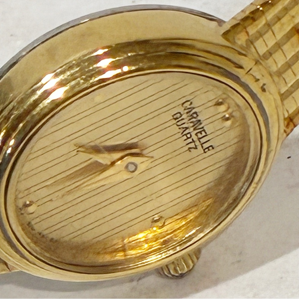 Vintage Caravelle Bulova Watch Ladies 1986 Petite Integrated Bracelet - Picture 2 of 5